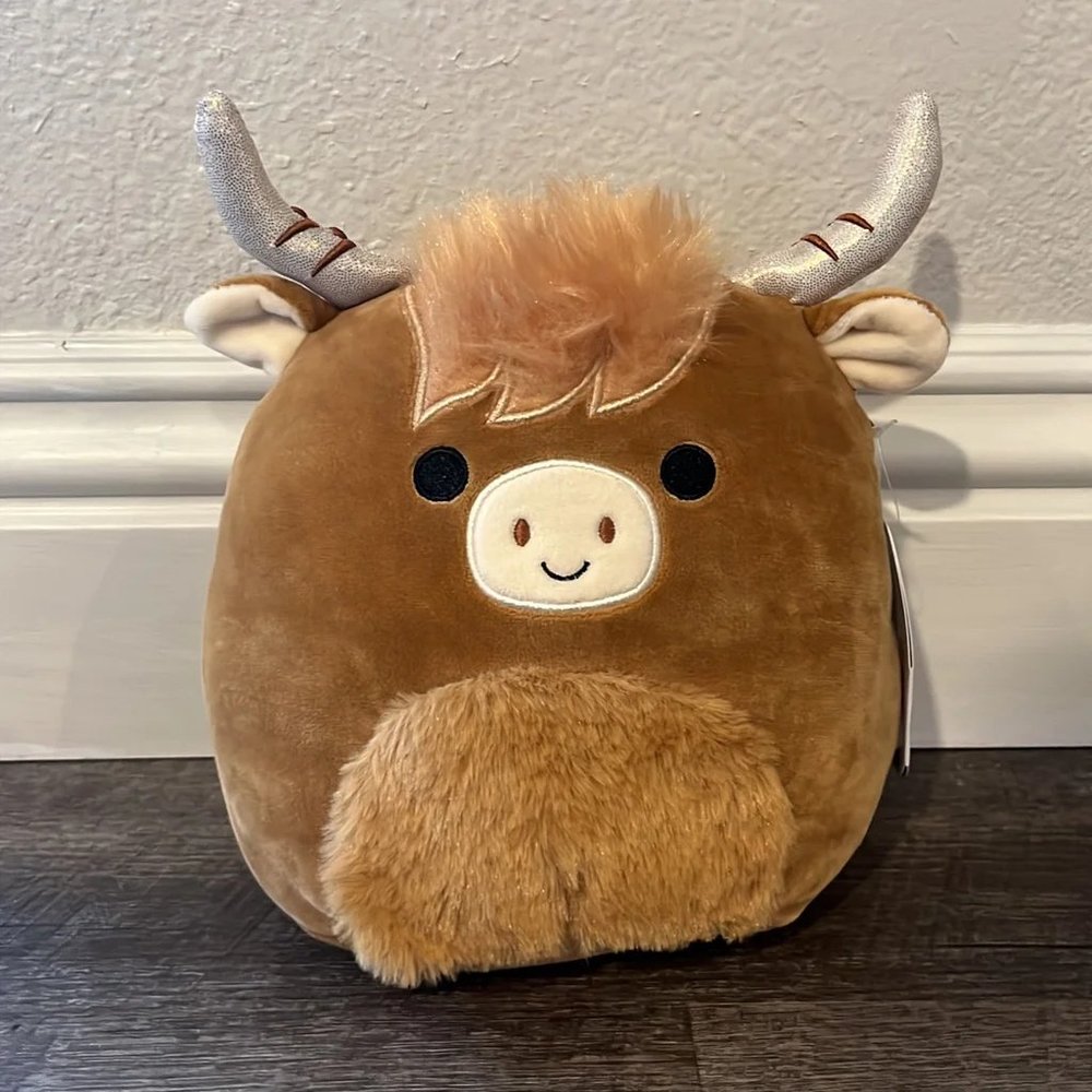 calton squishmallow 8”